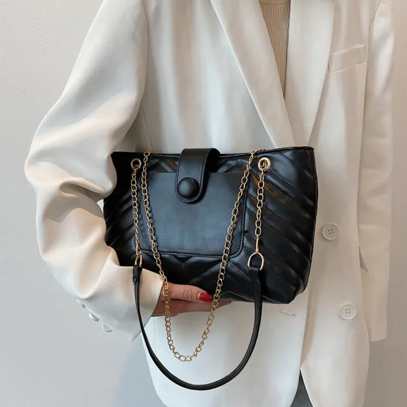 Women Fashion Solid Color Chain Shoulder Bag - Image 13