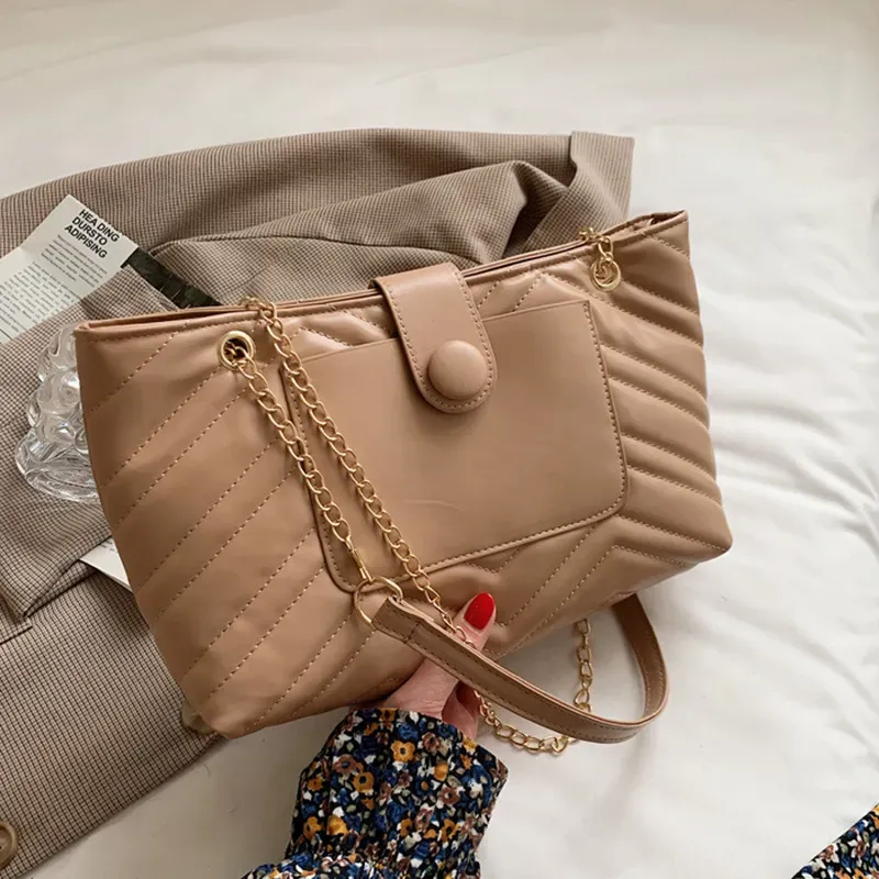 Women Fashion Solid Color Chain Shoulder Bag - Image 14