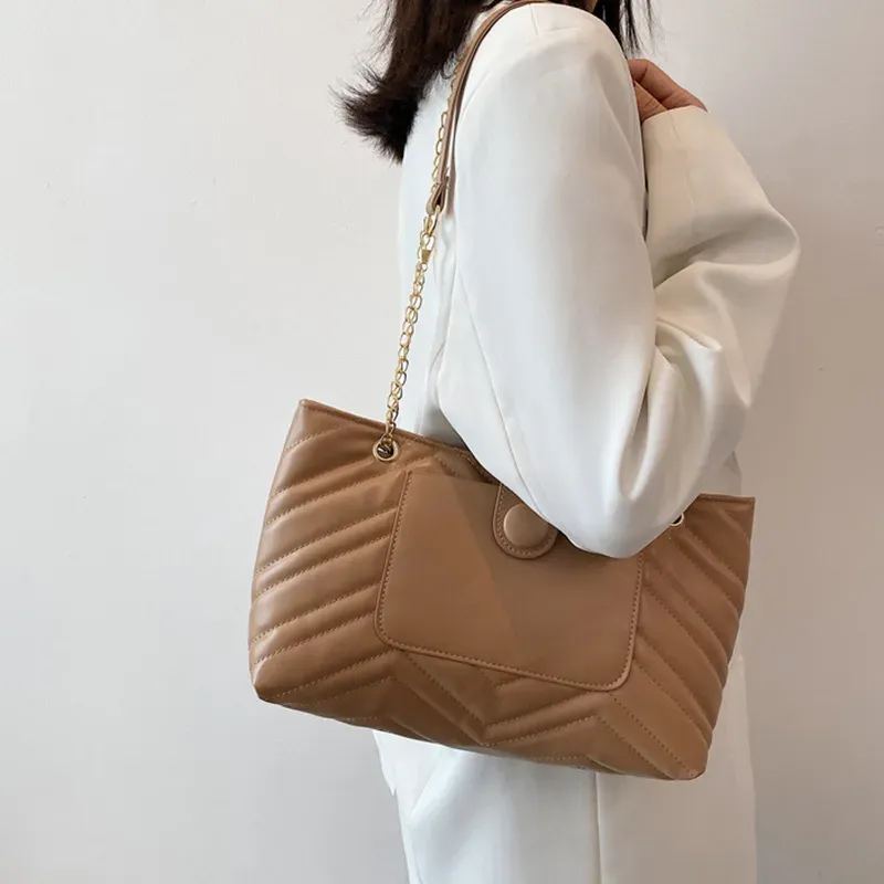 Women Fashion Solid Color Chain Shoulder Bag - Image 15