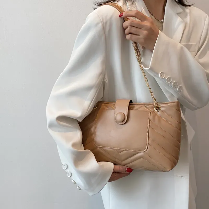 Women Fashion Solid Color Chain Shoulder Bag - Image 16