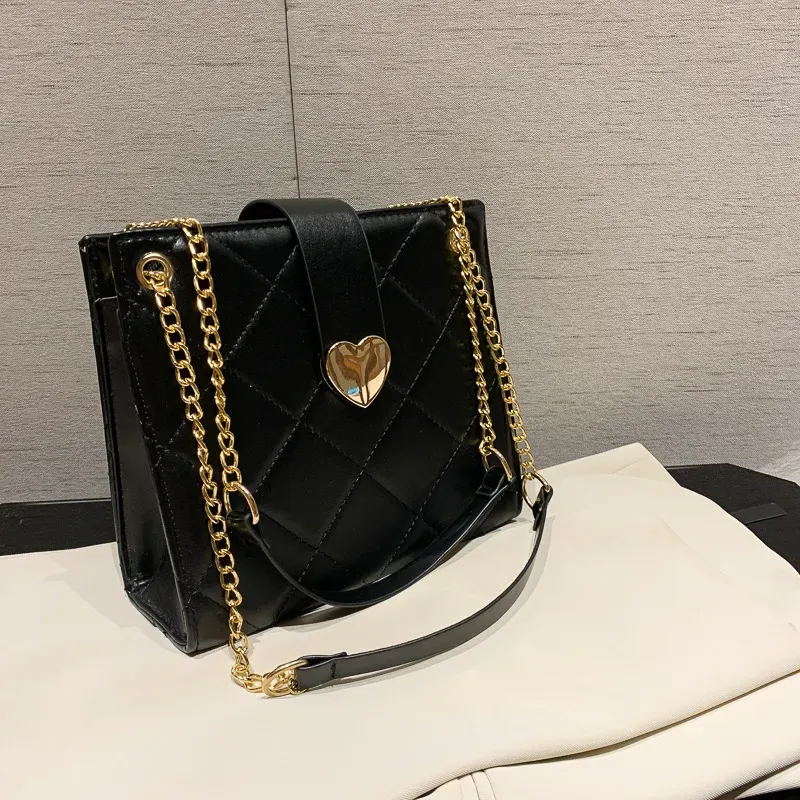 Women Fashion Heart Buckle Design Solid Color PU Shoulder Bag - Image 9