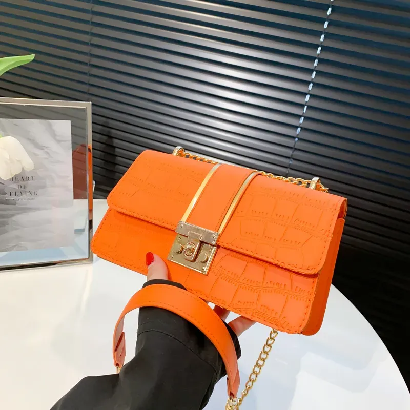 Women Fashion Simple Chain Stone Pattern Commuter Shoulder Bag - Image 15