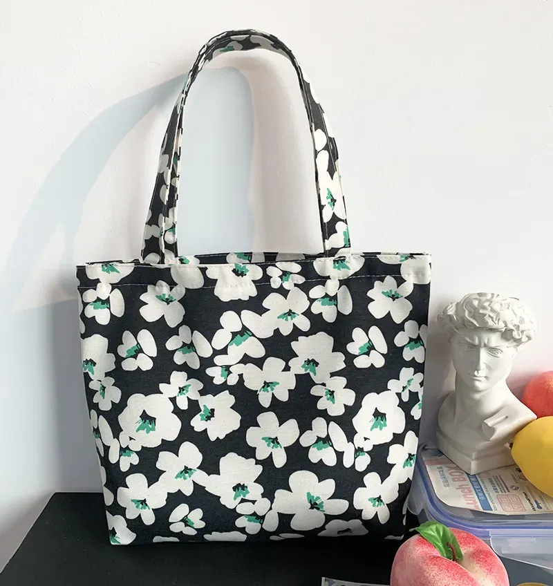 Women Simple Butterfly Print Large-Capacity Canvas Tote Bag - Image 6