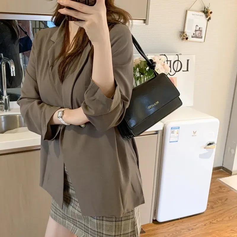 Women Fashionable Simple Solid Color Square Flap Shoulder Bag - Image 3