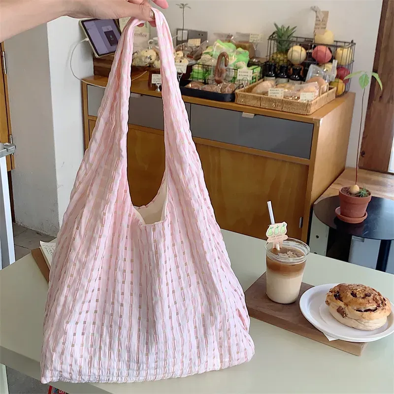 Women Simple Large Capacity Hollow-Out Plaid Canvas Shopping Bag - Image 8