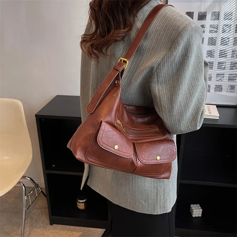 Women Retro Large Pocket Zipper Shoulder Bag - Image 3