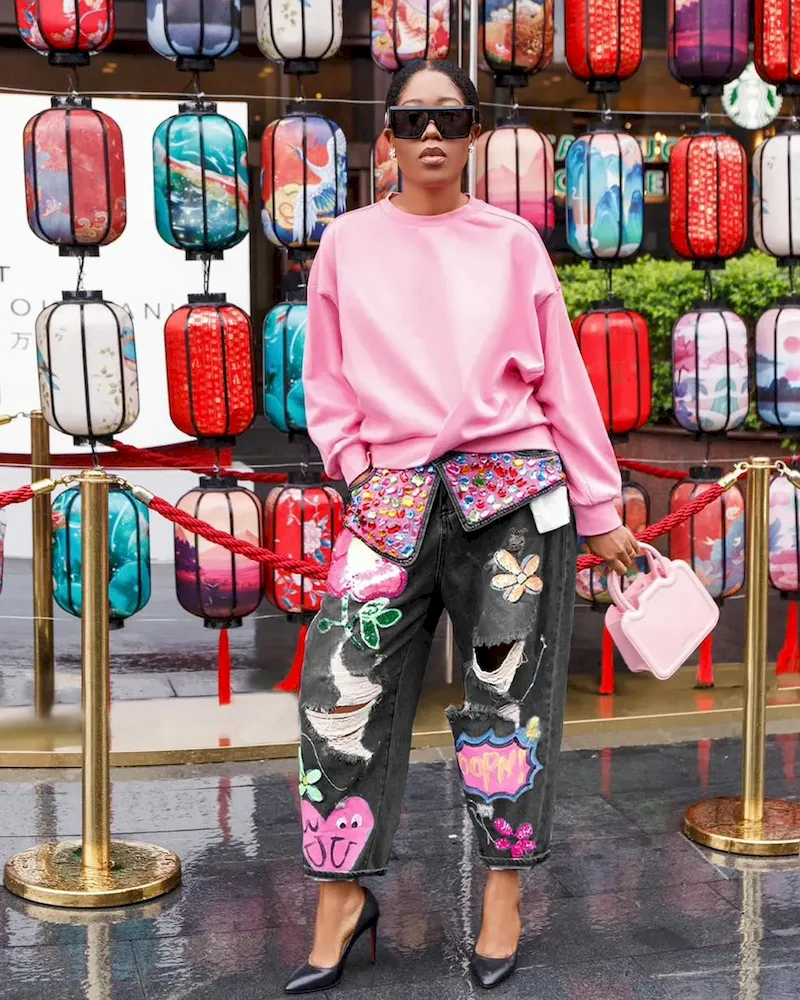 Street Fashion Women Heart Floral Print Rhinestone Ripped Loose Jeans - Image 6