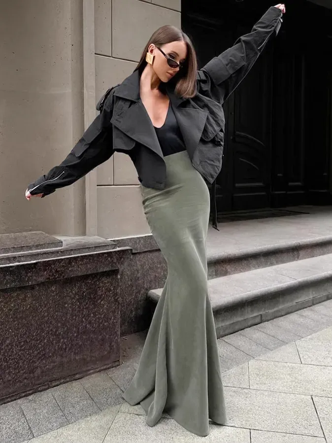 Women Fashion Elegant Velvet Slim-Fit High-Waist Fishtail Long Skirt - Image 4