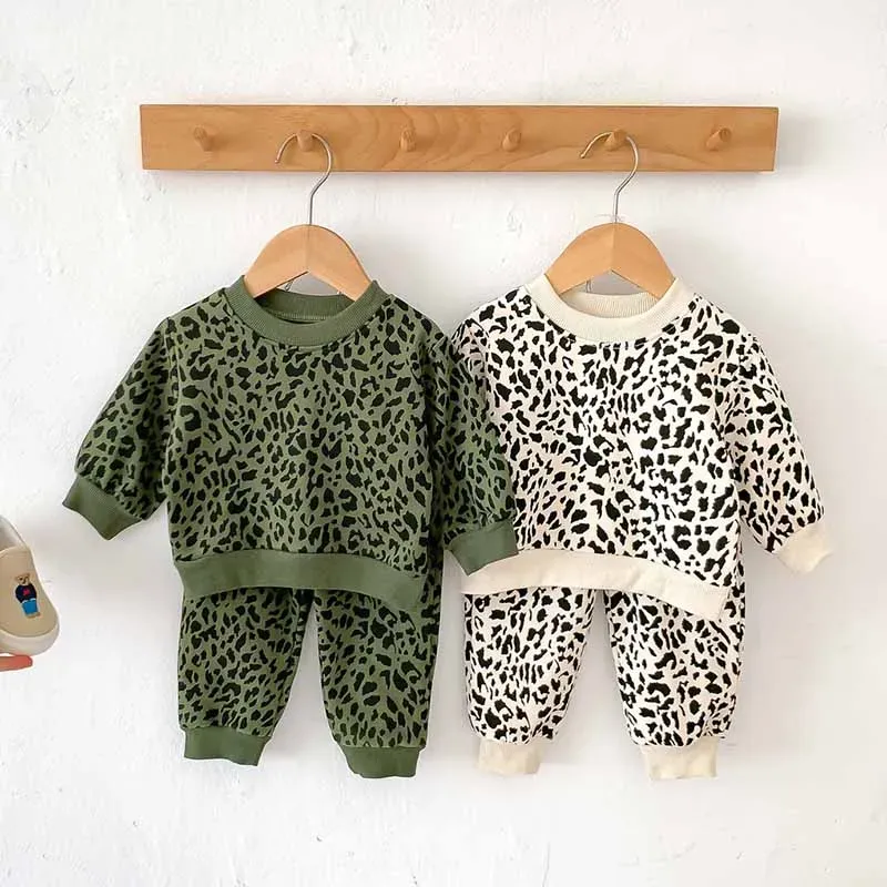 Wholesale Kids Baby Boys Girls Casual Cute Leopard Print Long Sleeve Sweatshirts Trousers Sets - Image 3