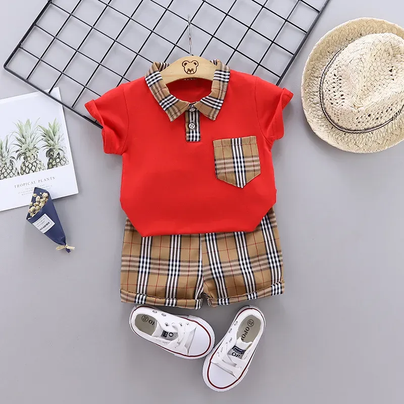 Wholesale Boys Fashion Casual Splicing Lapel Short-Sleeve T-Shirt Loose Shorts Two-Piece Set - Image 3