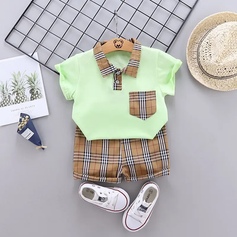 Wholesale Boys Fashion Casual Splicing Lapel Short-Sleeve T-Shirt Loose Shorts Two-Piece Set - Image 4