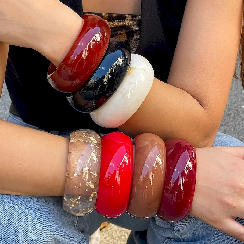 Wholesale Women Fashion Exaggerated Translucent Acrylic Resin Bracelet